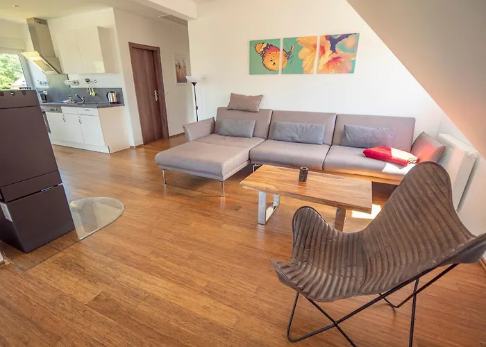 Apartment Sky Og Am Plauer